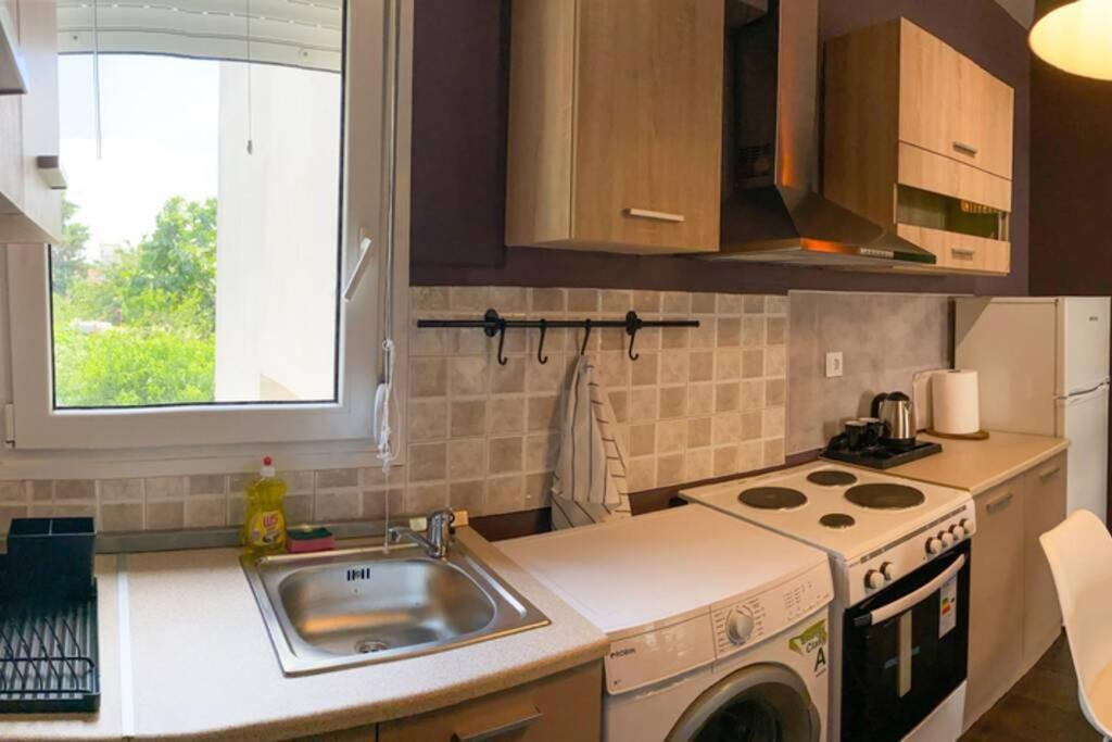 Green Apartment With View コモティニ エクステリア 写真