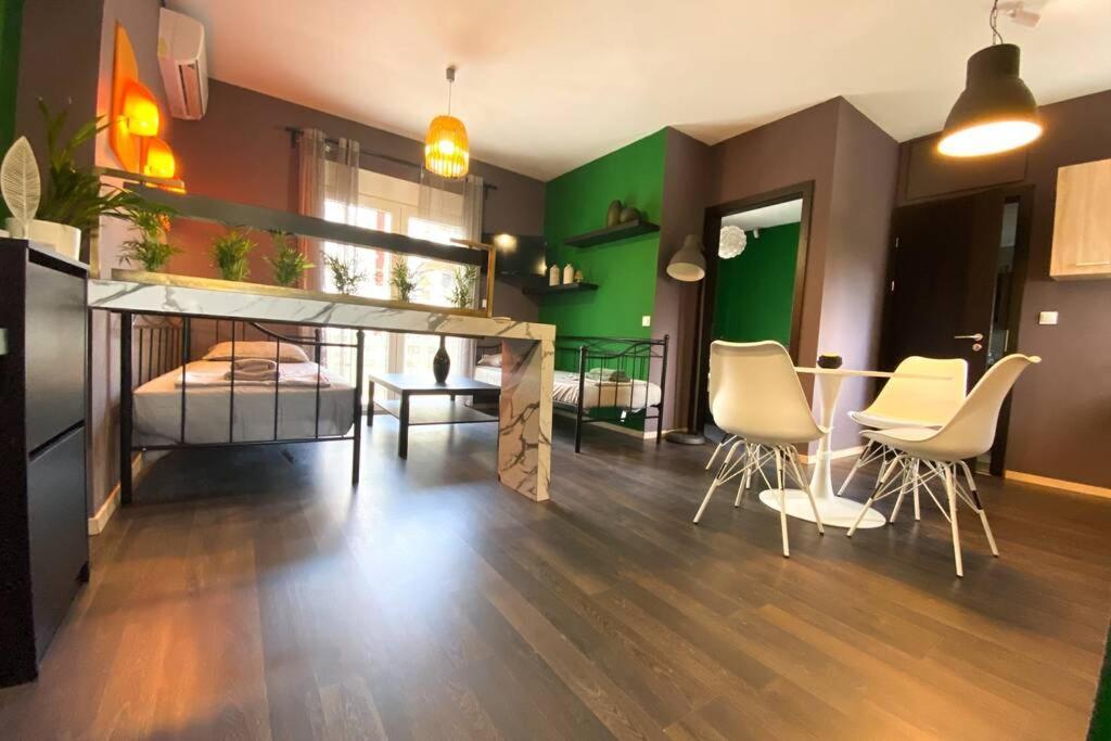 Green Apartment With View コモティニ エクステリア 写真